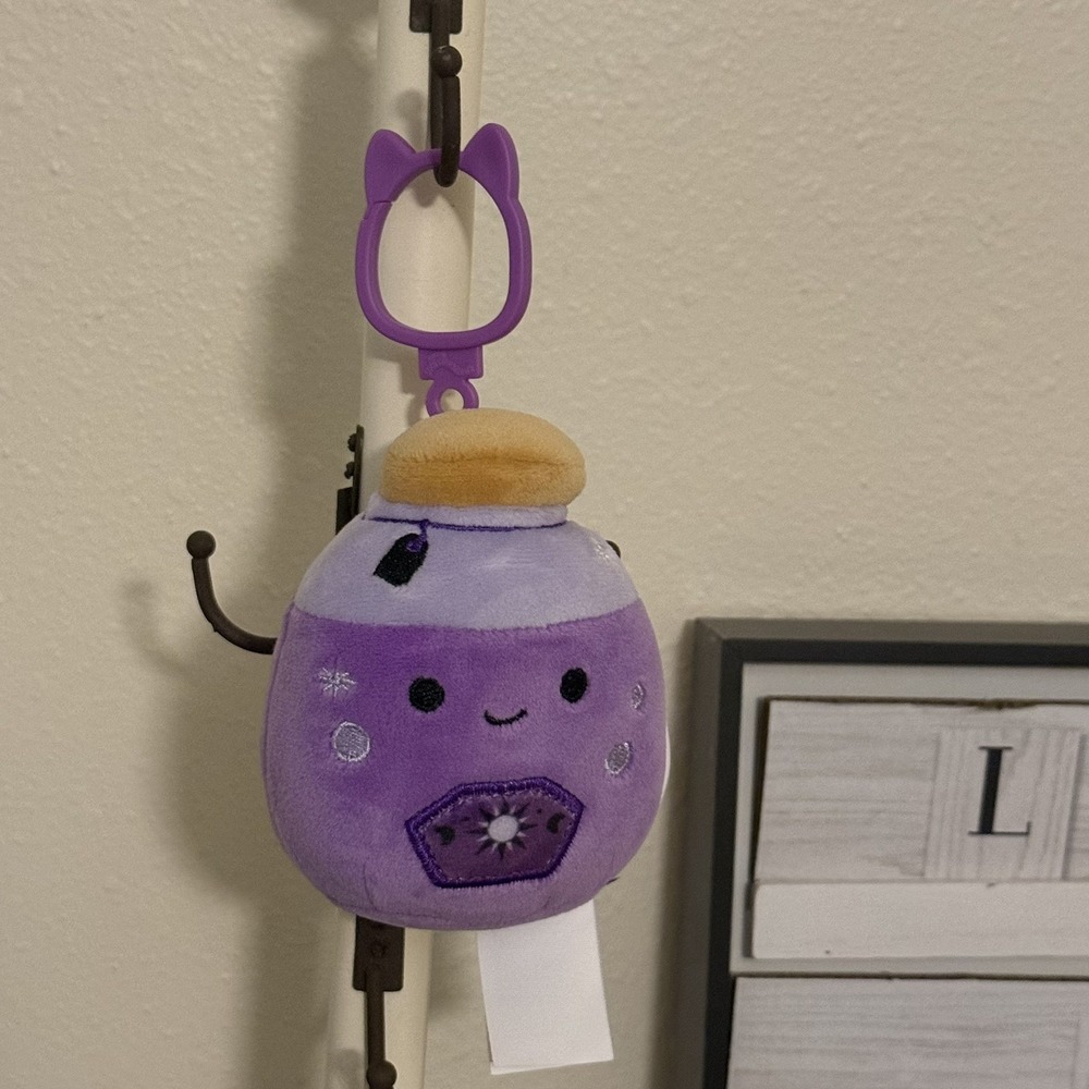 Squishmallows Kensington Purple Potion Bottle Halloween 3.5in Plush Clip NEW